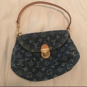 Louis Vuitton purse